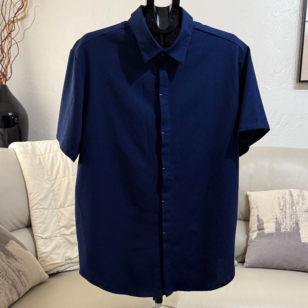Elegant Navy Blue Men's Short Sleeve Shirt